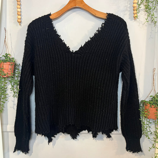 Fringe trim cropped cable knit LS sweater, Black