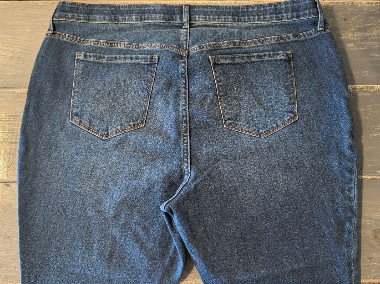 Under-belly panel 26" skinnies, Dark wash