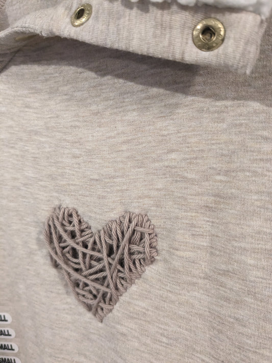 String art heart extra cozy LS snap top, Sand