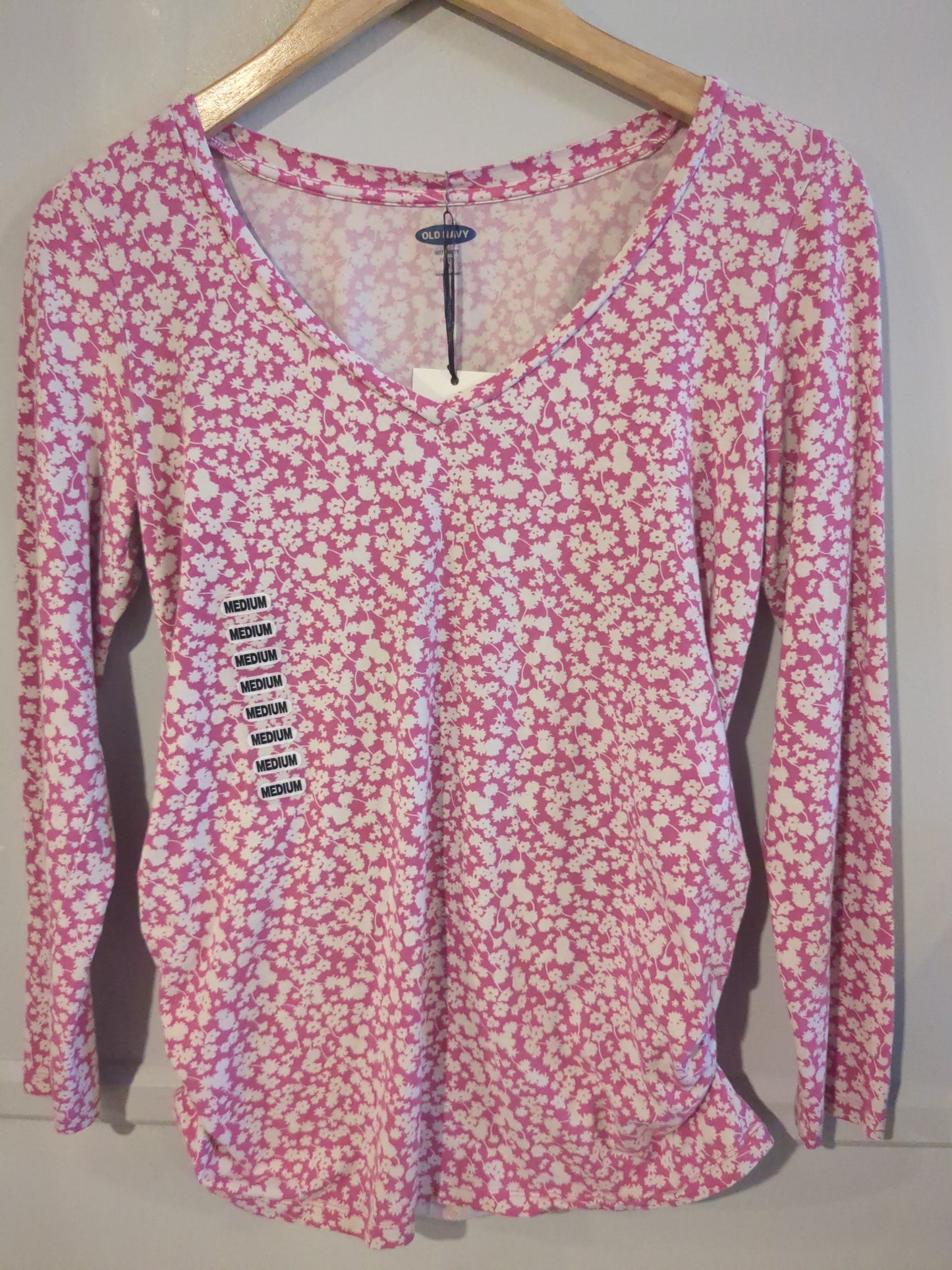 Fitted v-neck LS tee, Pink florals