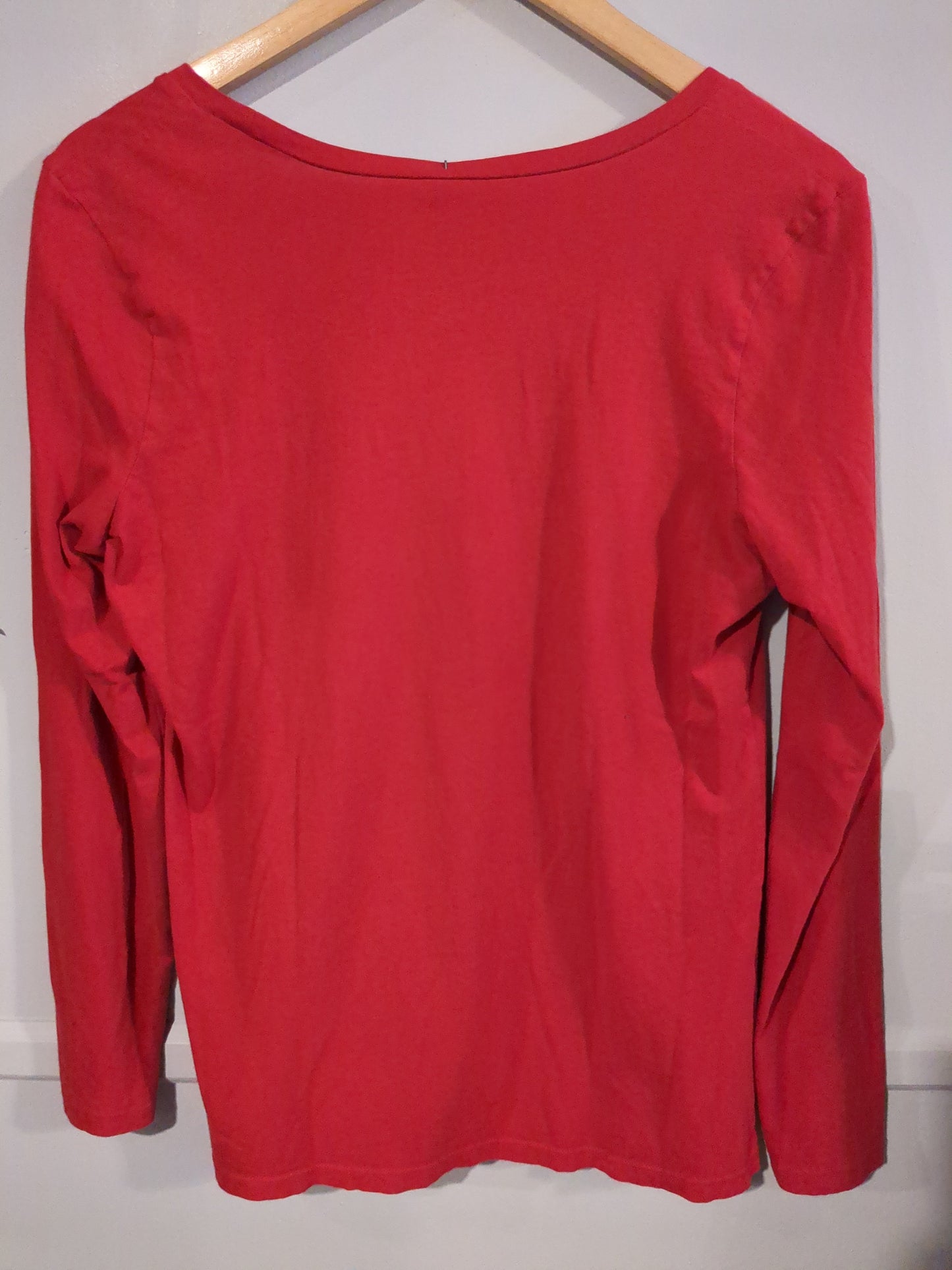 Relaxed fit scoop neck LS tee, Red